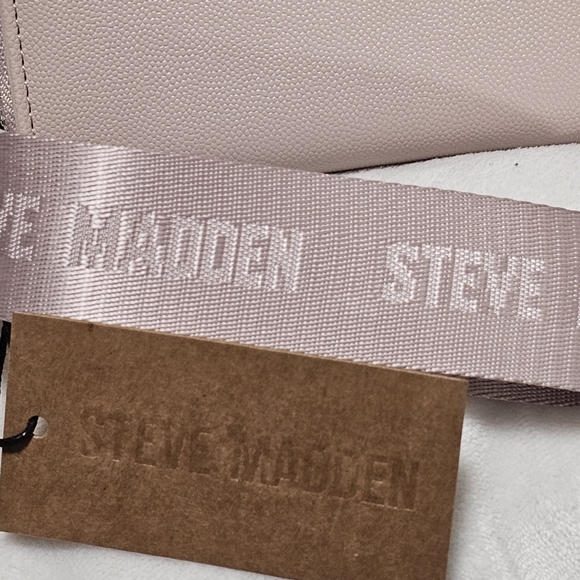 NWT Steve Madden Wallet Wristlet. - Picture 10 of 13